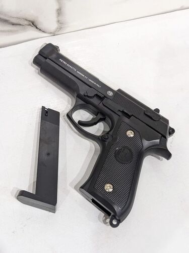 Heavyweight Metal gun/Pistol Replica