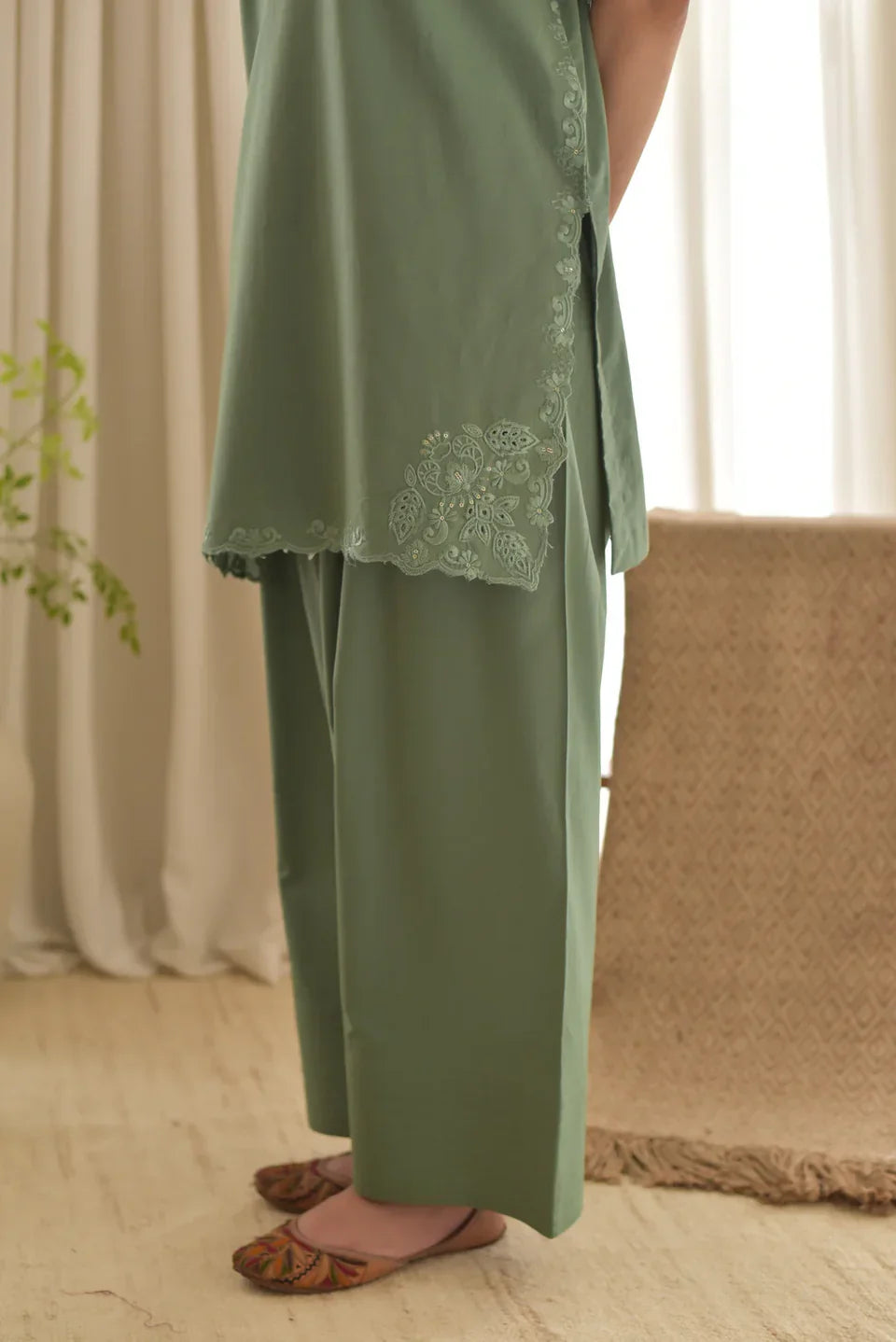 Green Stone 3pc stitched