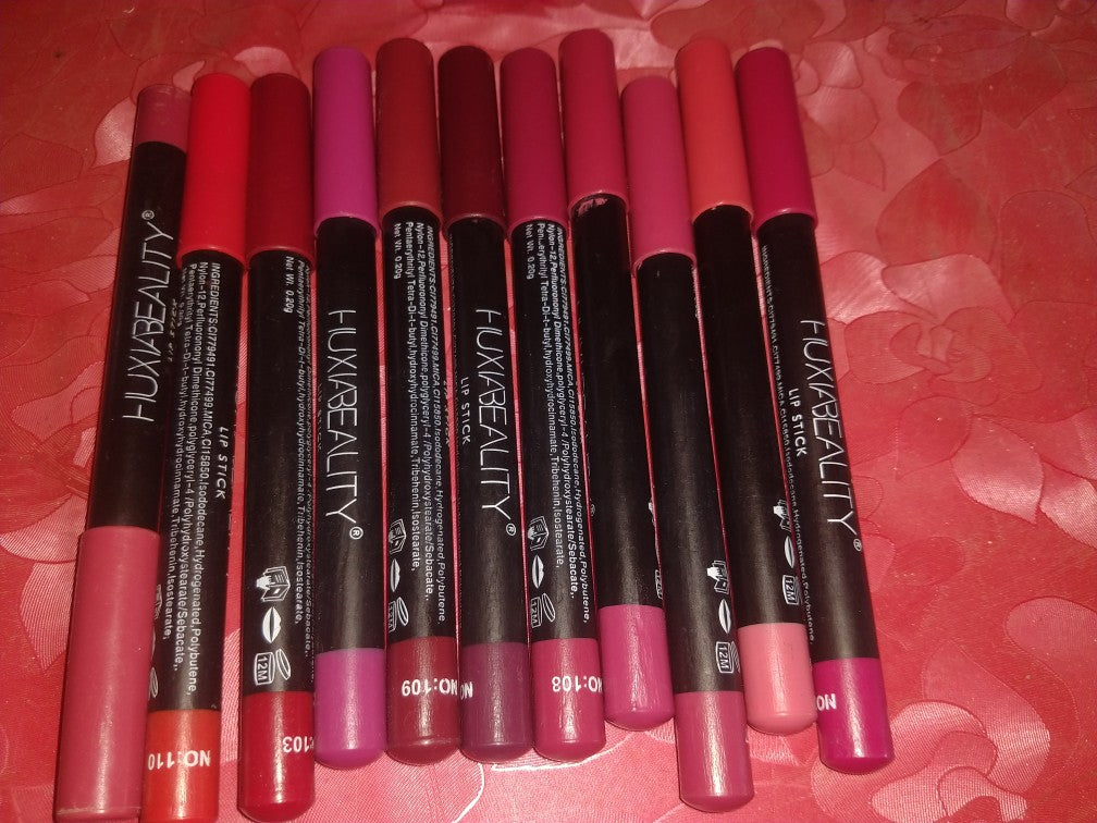Matte Lipstick & Lip Liner Pencil Set – 12 Multicolor lipstick pencils