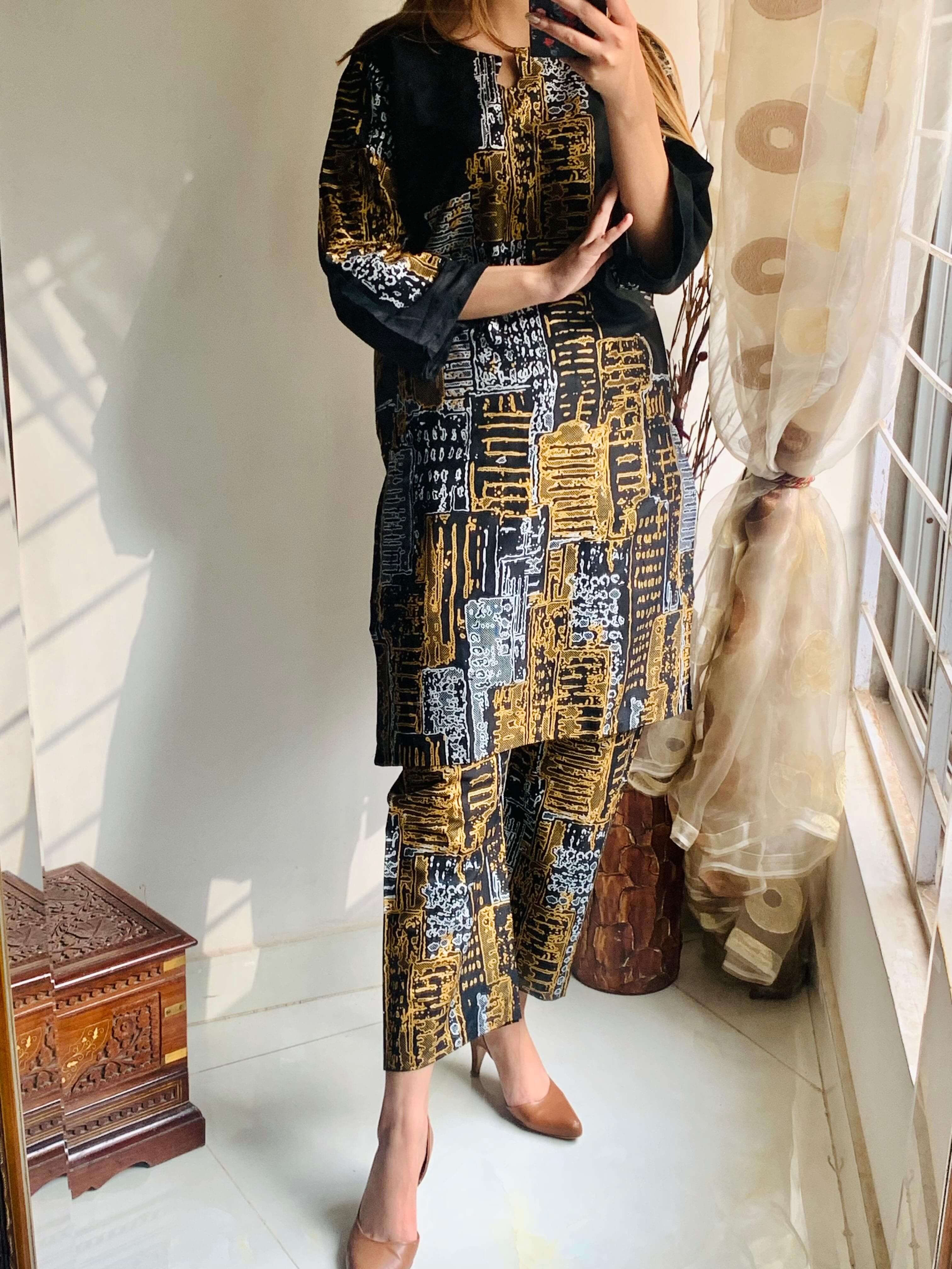 Mountain Printed - 2 Piece Stitched