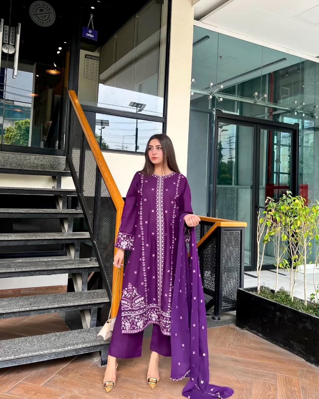 Royal 3pc Fully Embrioded Dres