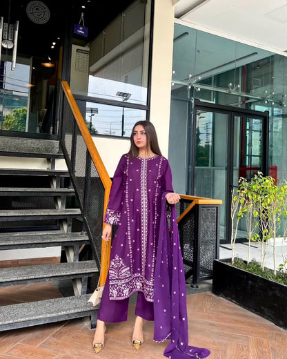 Royal 3pc Fully Embrioded Dres