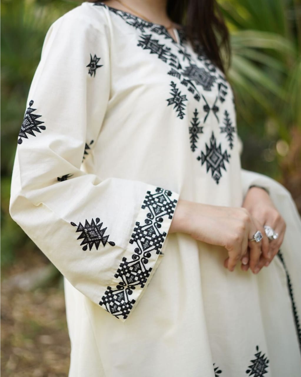 Juliet Embroided 3pc dress