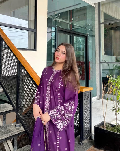 Royal 3pc Fully Embrioded Dres