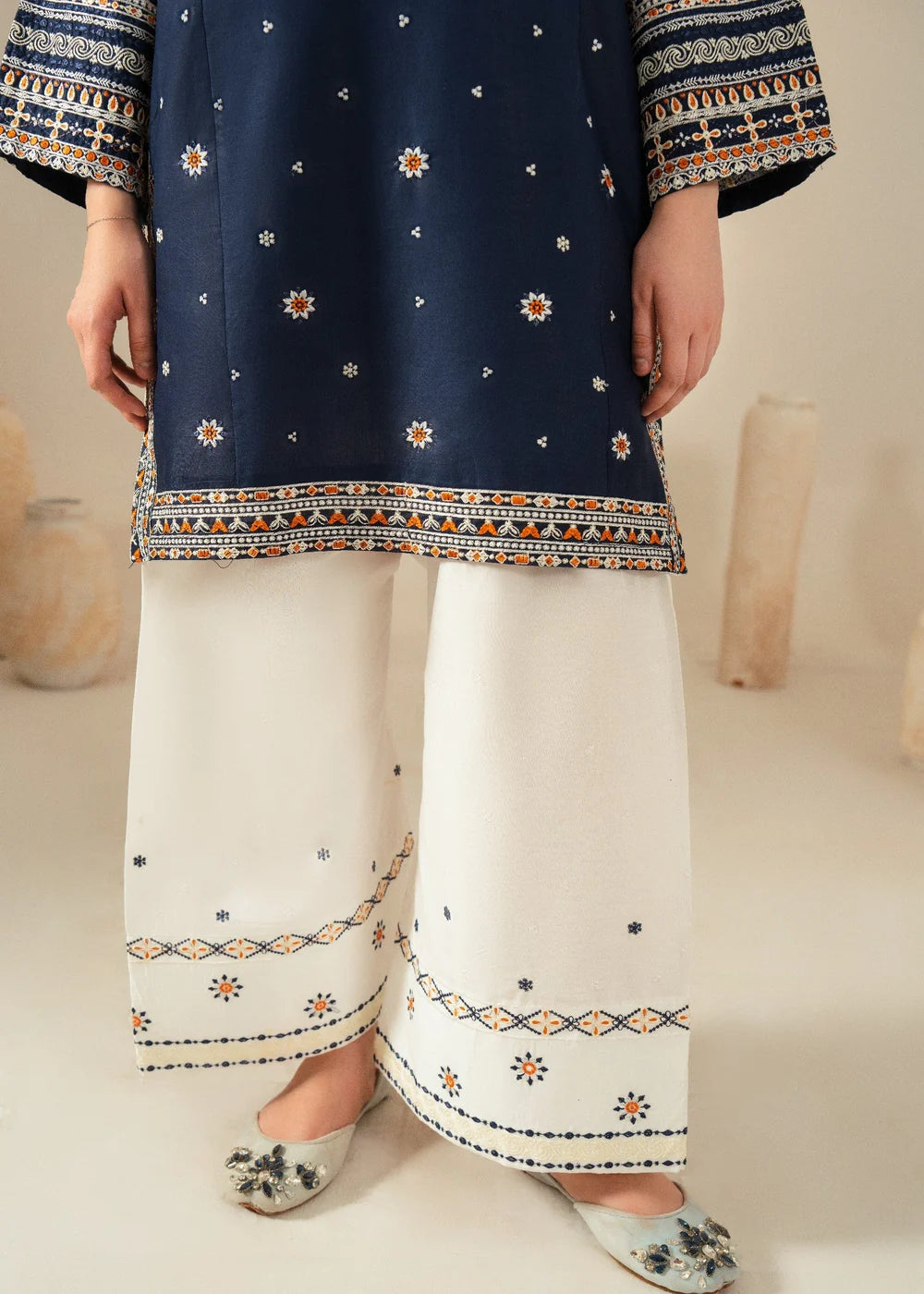 Roha Embroidered 3pc