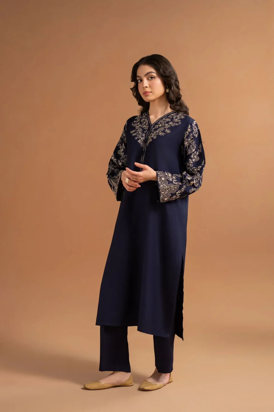 Hooria embroided 2pc Dress