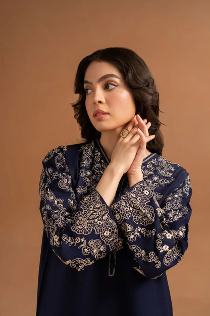 Hooria embroided 2pc Dress