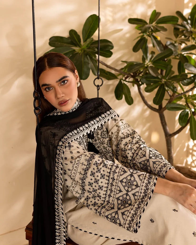 Arfa Embroided 3PC Dress